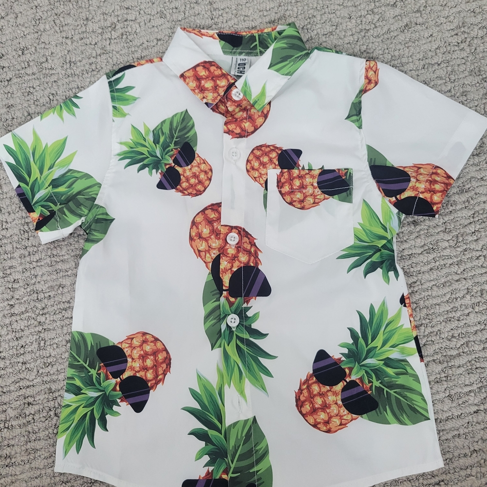 Hawaiian Button Down Shirt with Pineapple and Leaf Print Kids Size Small (4-5yo)